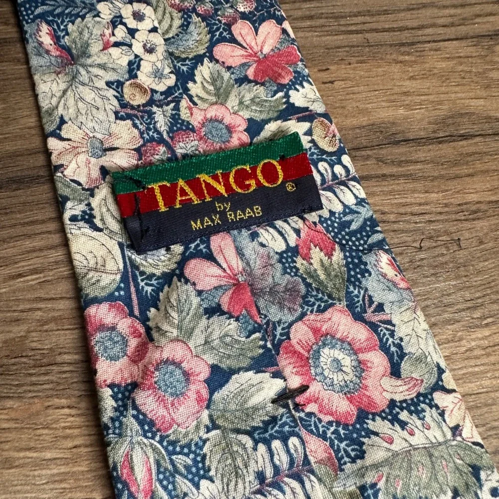 Tango Max Raab Tie Vintage Navy Pink Floral Cotton Made in USA 3.75